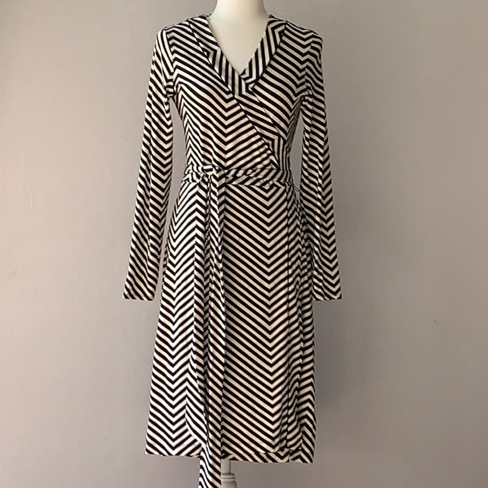 Banana Republic EUC wrap dress sz M